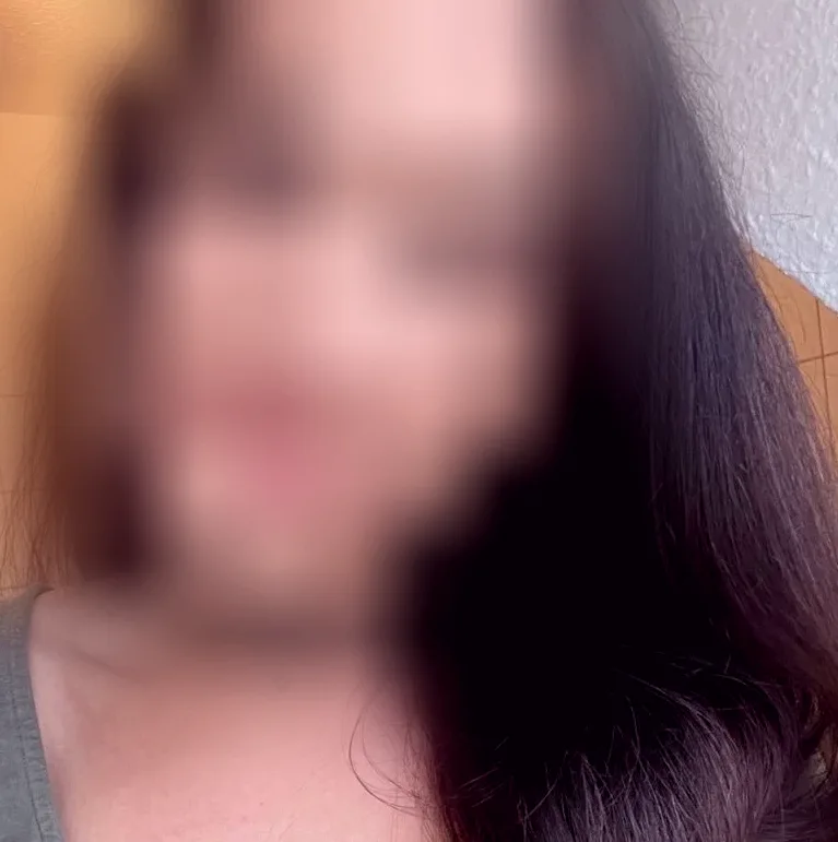 Isla, 36