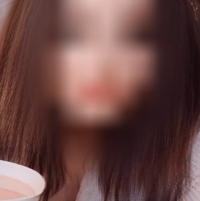 Mila, 23